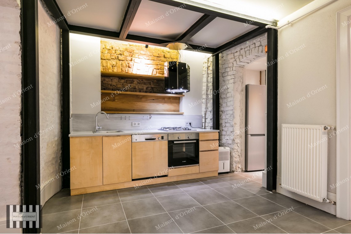 1+1 Flat for Rent in Greek Architecture Building in Firuzağa