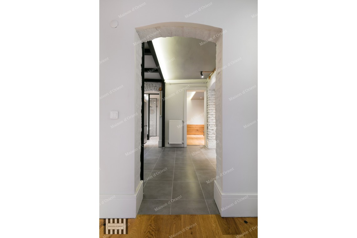 1+1 Flat for Rent in Greek Architecture Building in Firuzağa