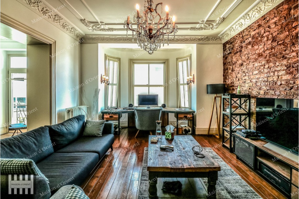 2+1 Flat for Rent in Historical Gravier Building