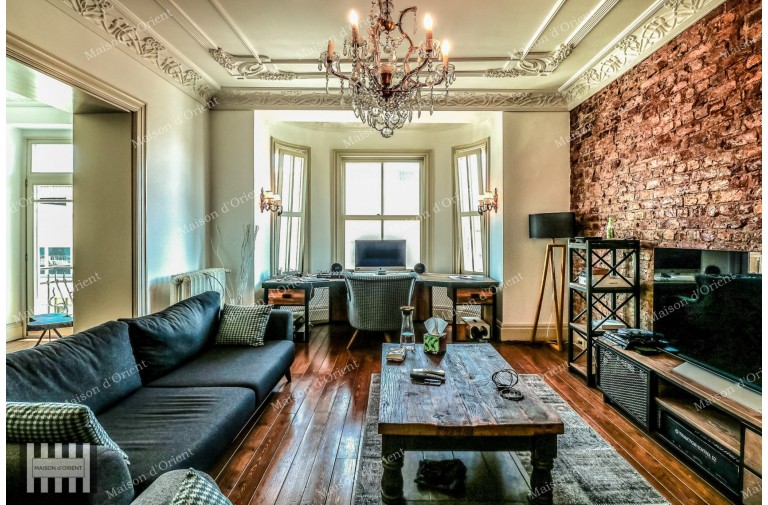 2+1 Flat for Rent in Historical Gravier Building