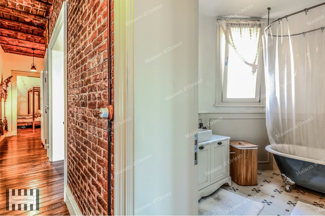 2+1 Flat for Rent in Historical Gravier Building