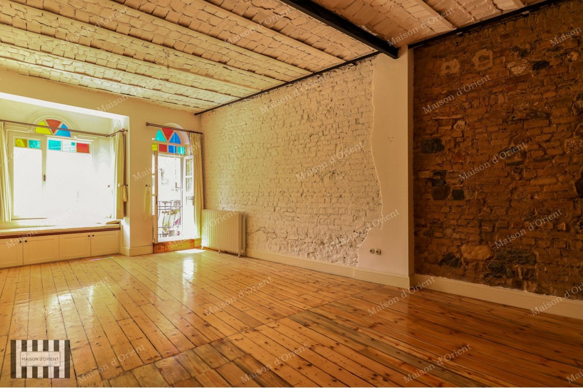  2+1 Flat with View in Historical Building in Galata