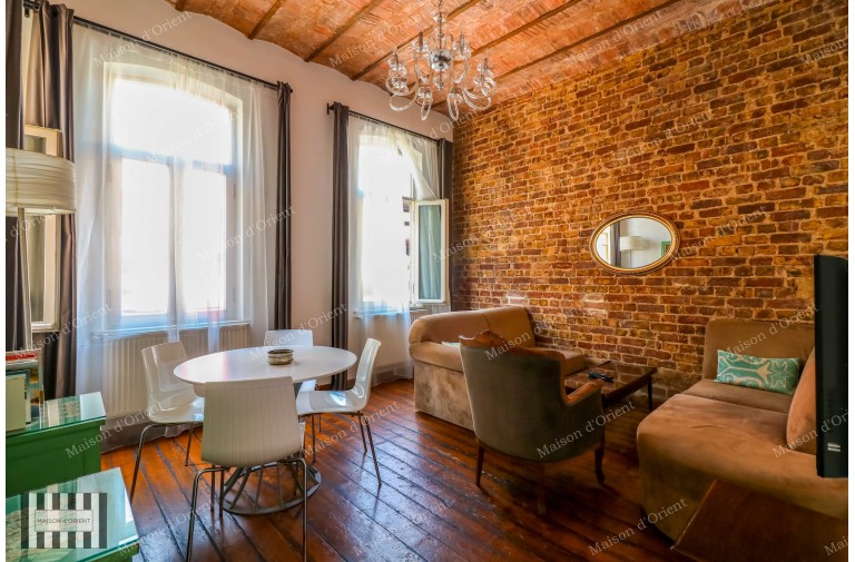 2+1 Furnished Rental Flat in Historical Apartment, Galata