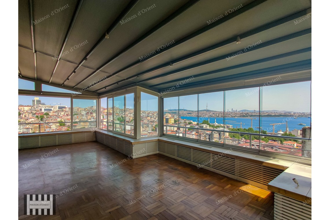 Rental Bar/Restaurant Close to Istiklal Street