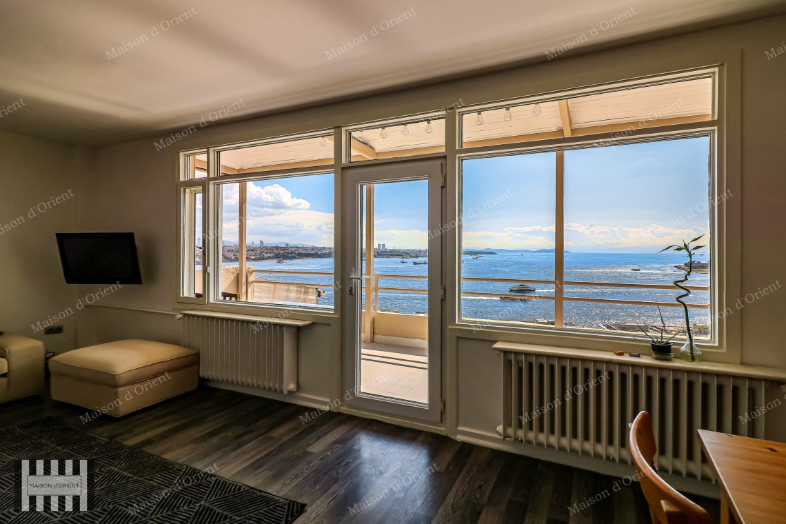 2+1 Flat for Rent with Terrace and Bosphorus View in Cihangir