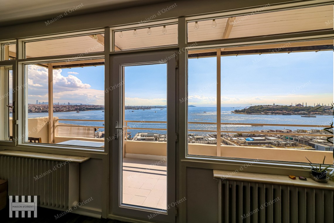2+1 Flat for Rent with Terrace and Bosphorus View in Cihangir