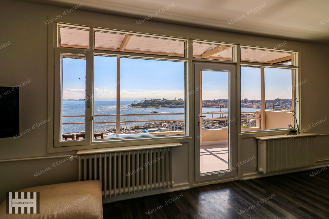 2+1 Flat for Rent with Terrace and Bosphorus View in Cihangir