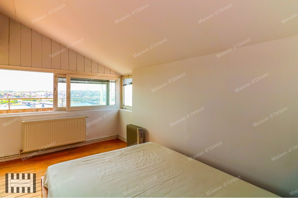 2+1 Duplex with Terrace for Rent in Galata