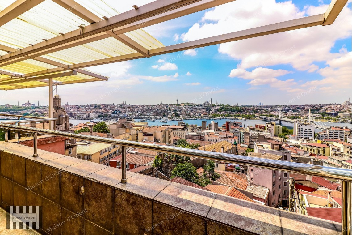 2+1 Duplex with Terrace for Rent in Galata