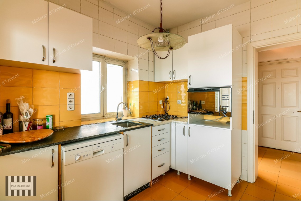 2+1 Duplex with Terrace for Rent in Galata