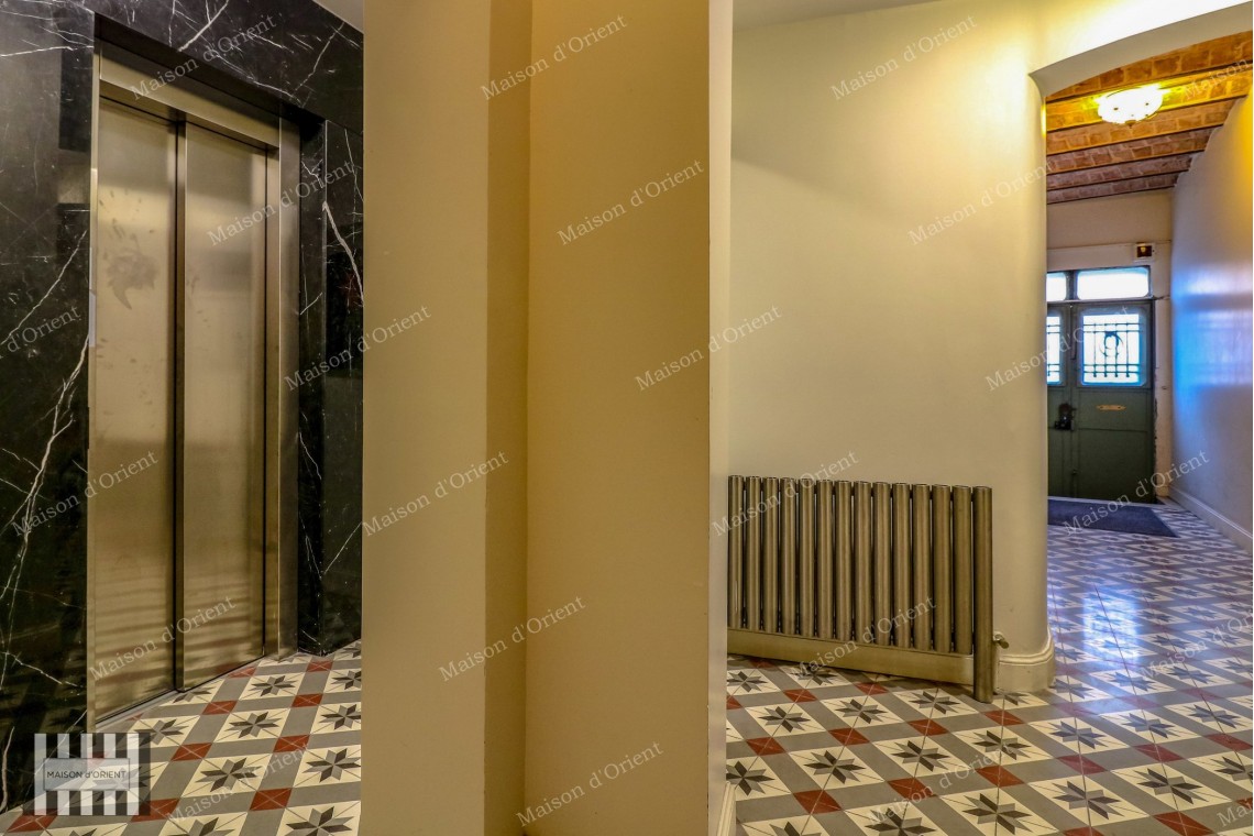 2+1 Rental Flat with Sarayburnu View in Galata