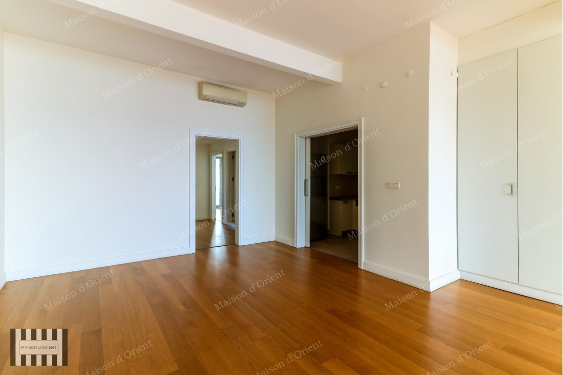 2+1 Rental Flat with Sarayburnu View in Cihangir Palace Building