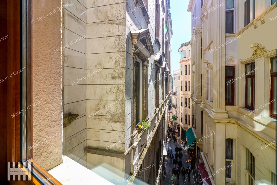 3+1 Aparment for Sale in Historical Pepo Building, Galata