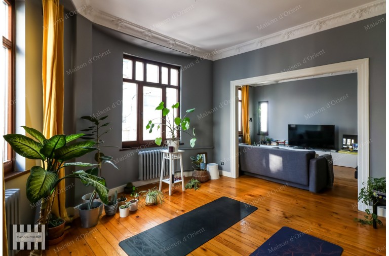 3+1 Flat for Rent in Historical Renovated Apartment