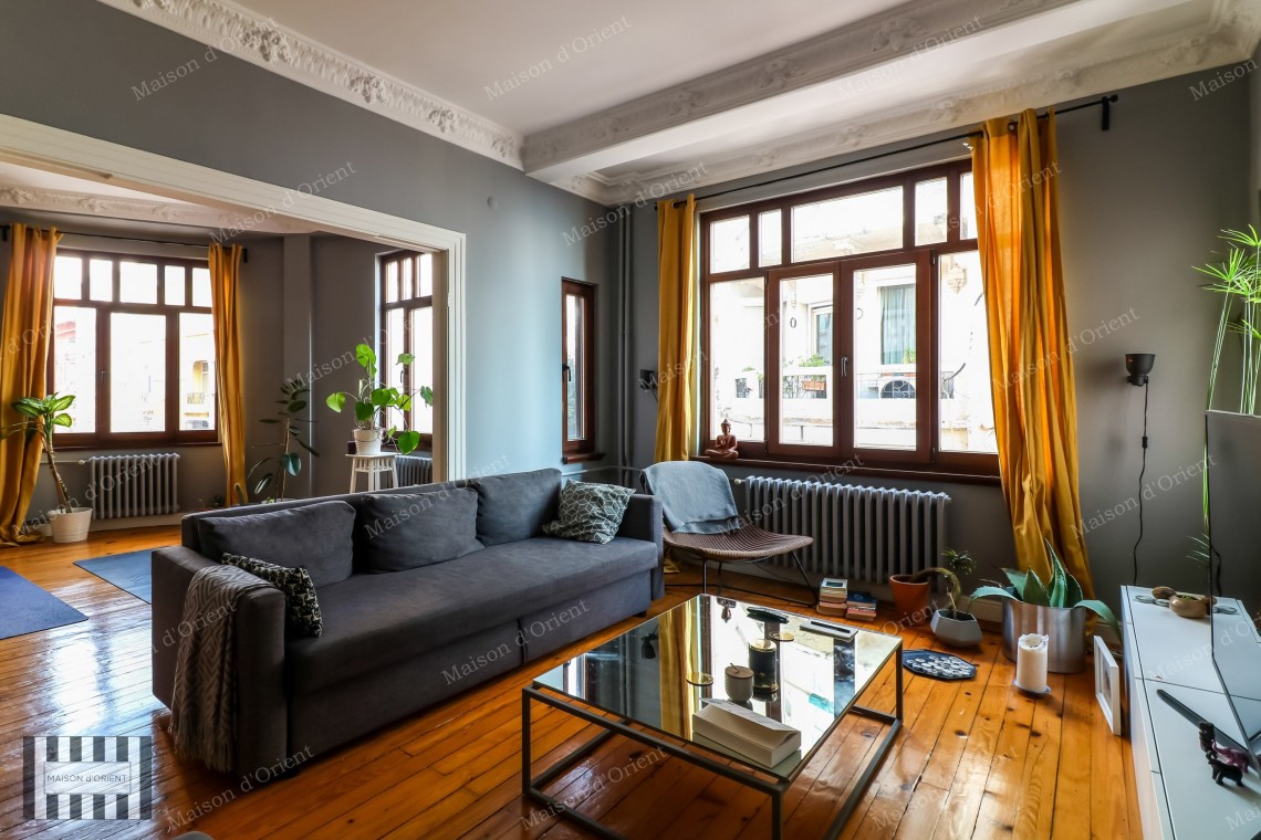 3+1 Flat for Rent in Historical Renovated Apartment