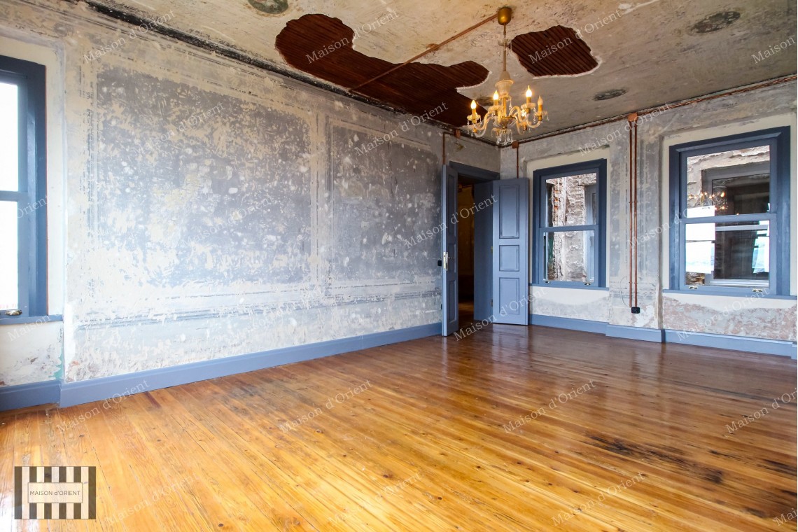 3+1 Flat in Historical Building for Rent in Galata