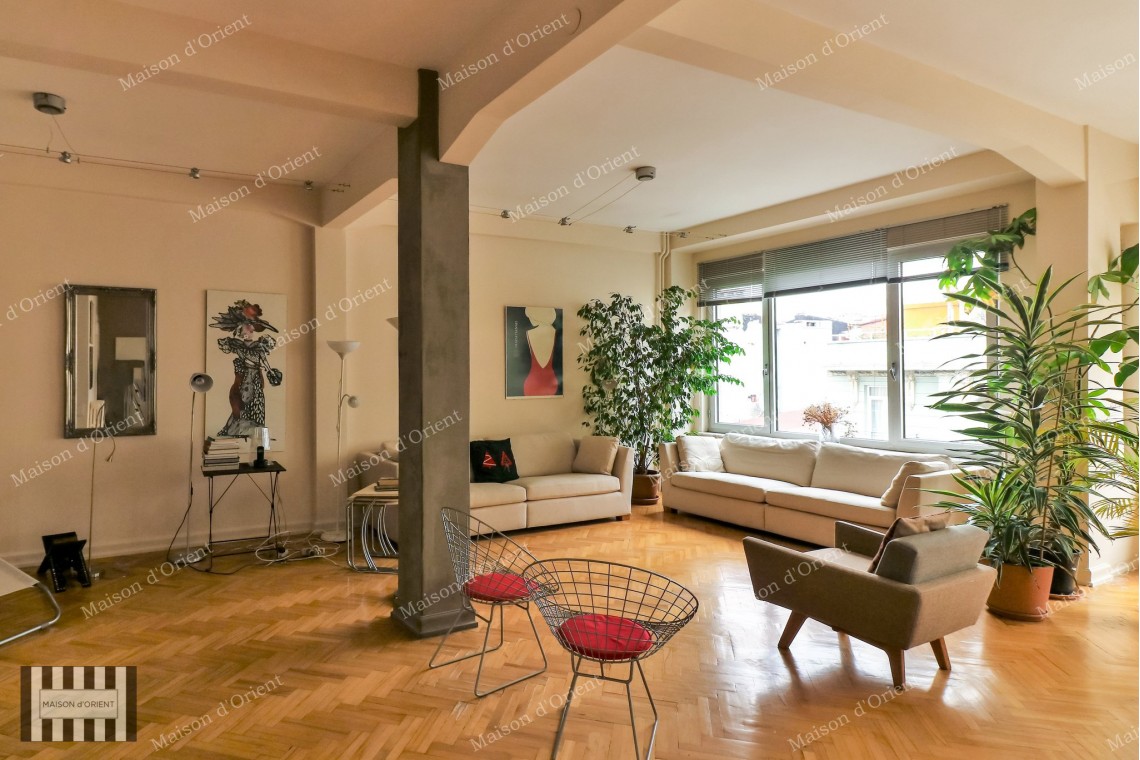 3+1 Furnished Flat with Sea View for Rent in Cihangir