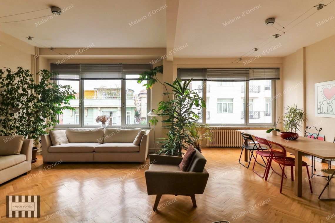 3+1 Furnished Flat with Sea View for Rent in Cihangir
