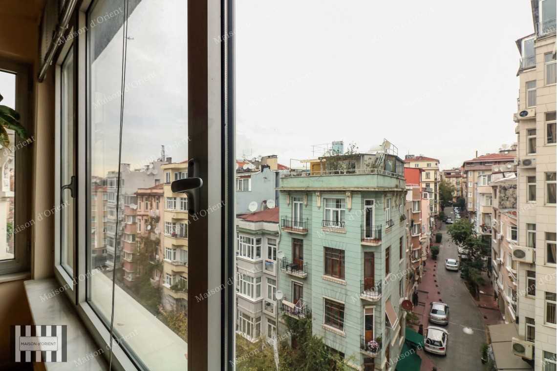 3+1 Furnished Flat with Sea View for Rent in Cihangir