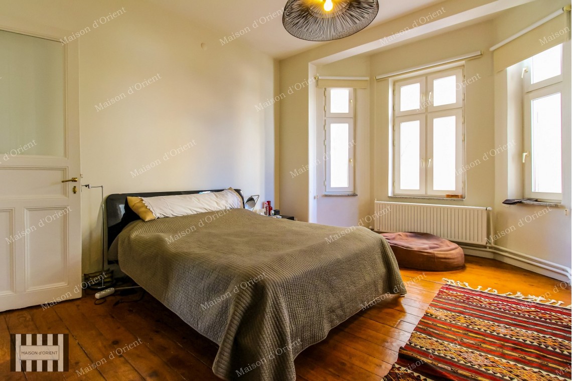 3+1 Flat for Rent in Renovated Building in Cihangir