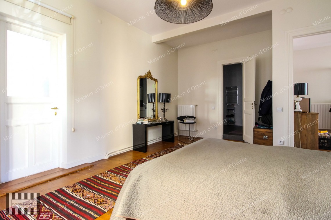 3+1 Flat for Rent in Renovated Building in Cihangir