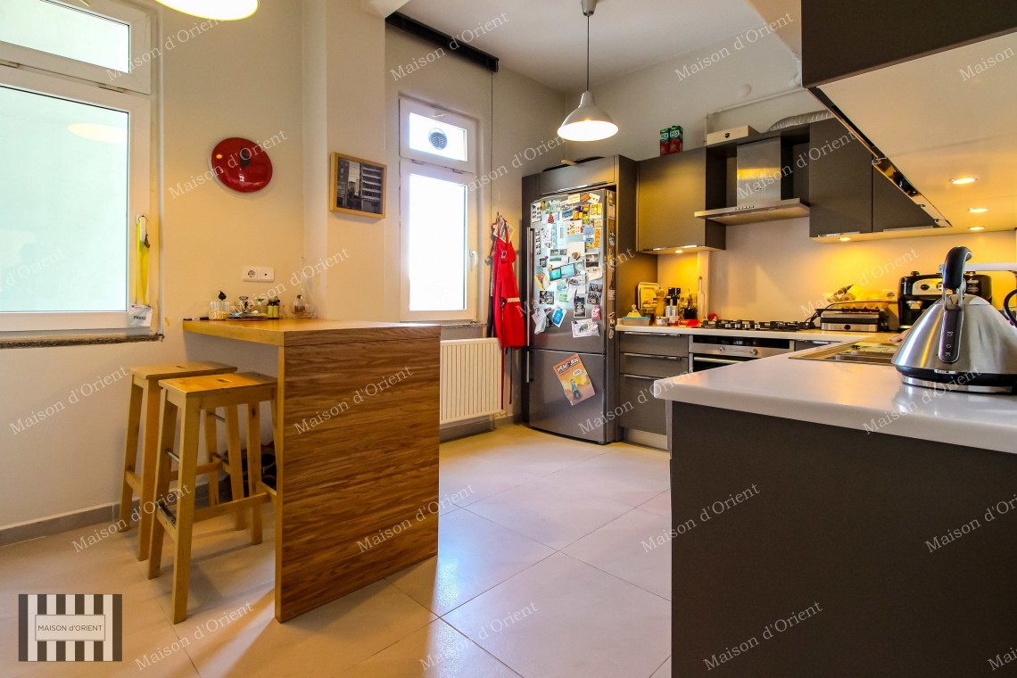 3+1 Flat for Rent in Renovated Building in Cihangir