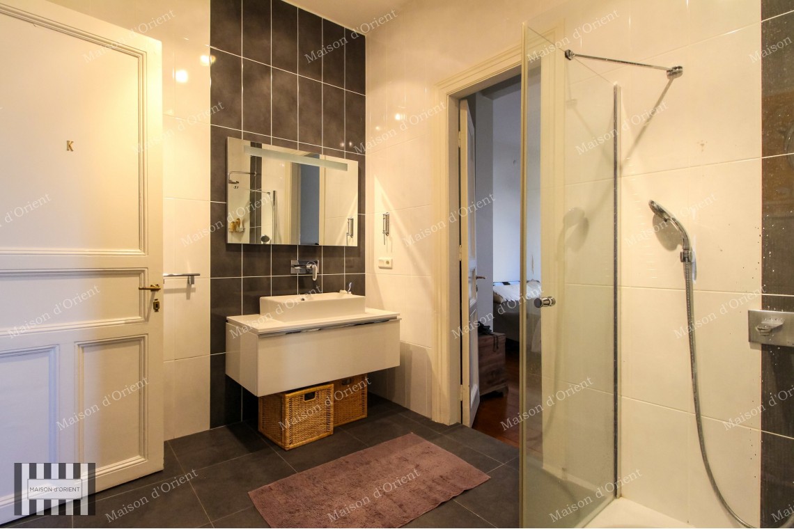 3+1 Flat for Rent in Renovated Building in Cihangir