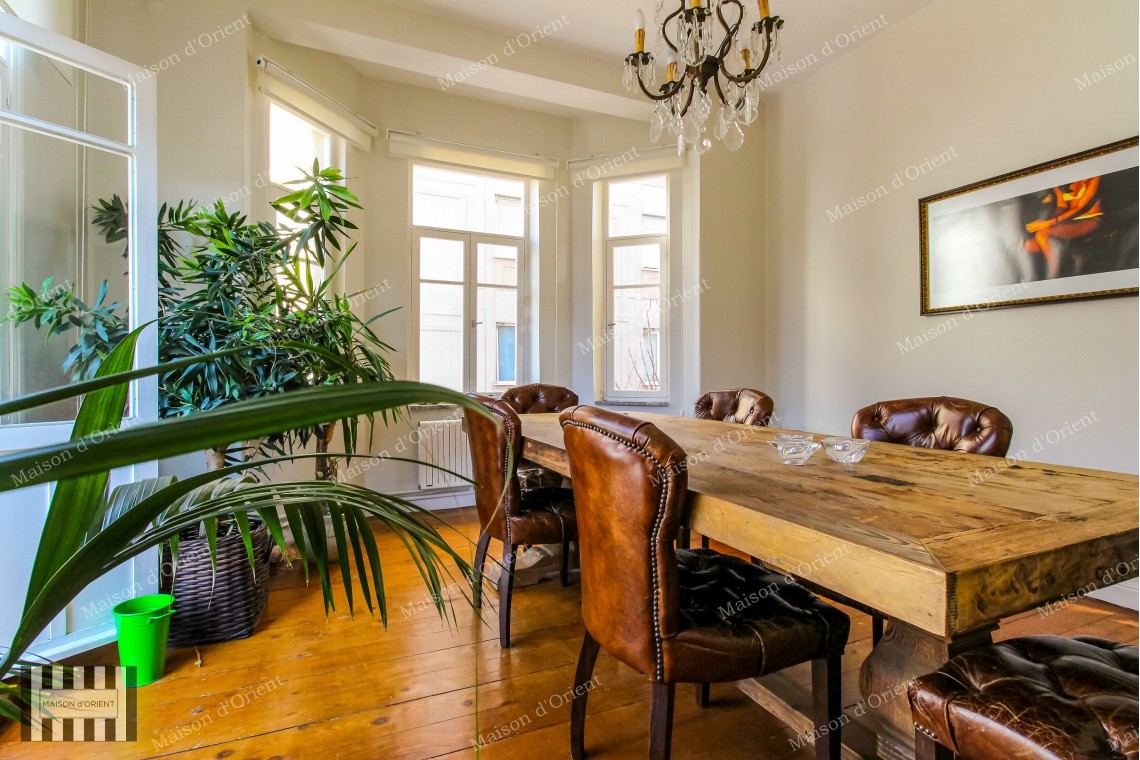 3+1 Flat for Rent in Renovated Building in Cihangir