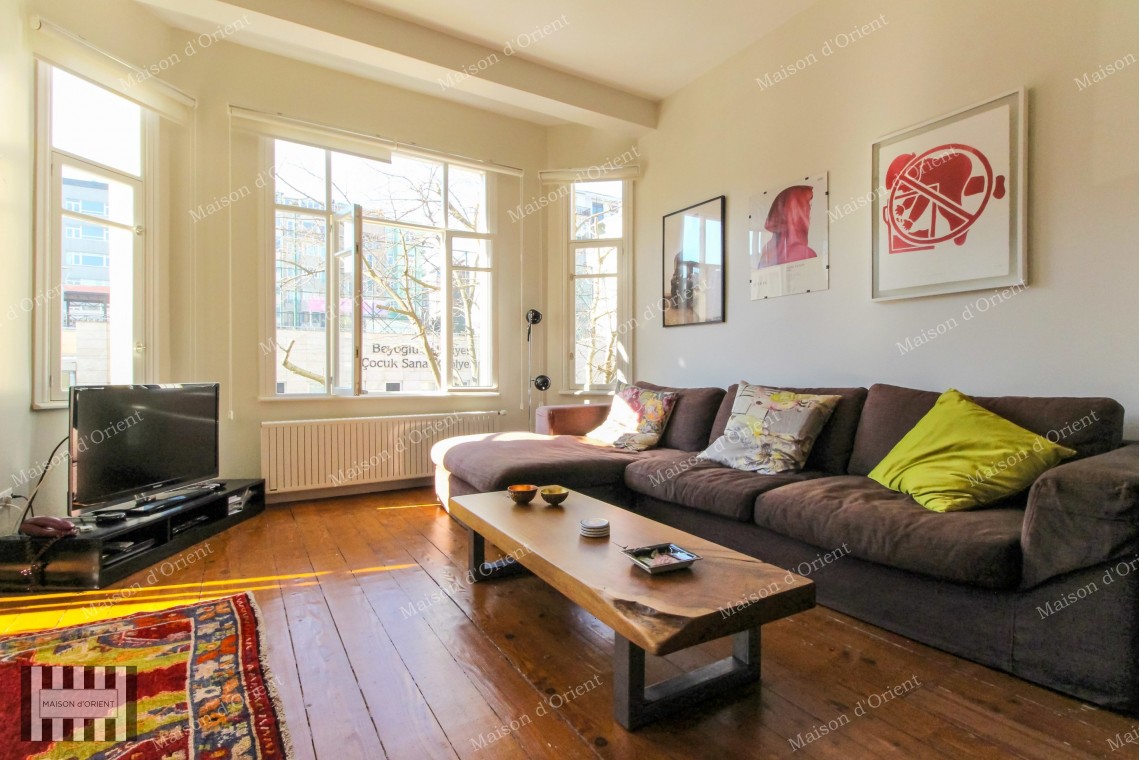 3+1 Flat for Rent in Renovated Building in Cihangir