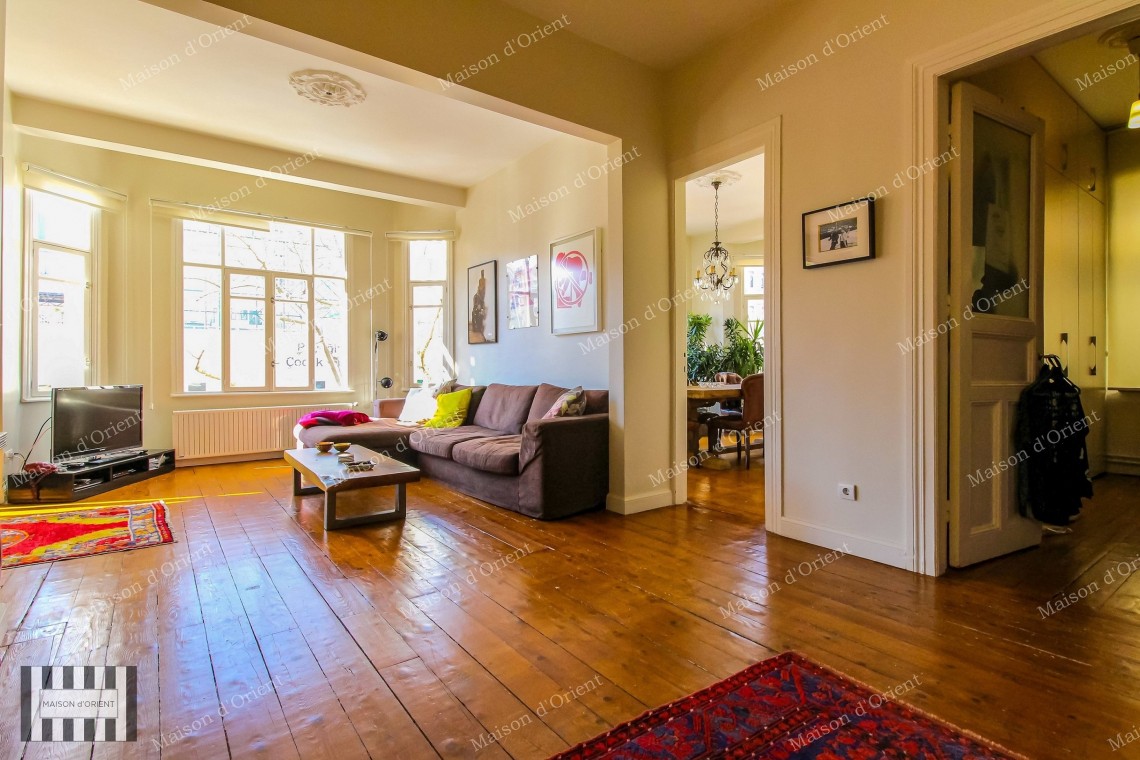 3+1 Flat for Rent in Renovated Building in Cihangir
