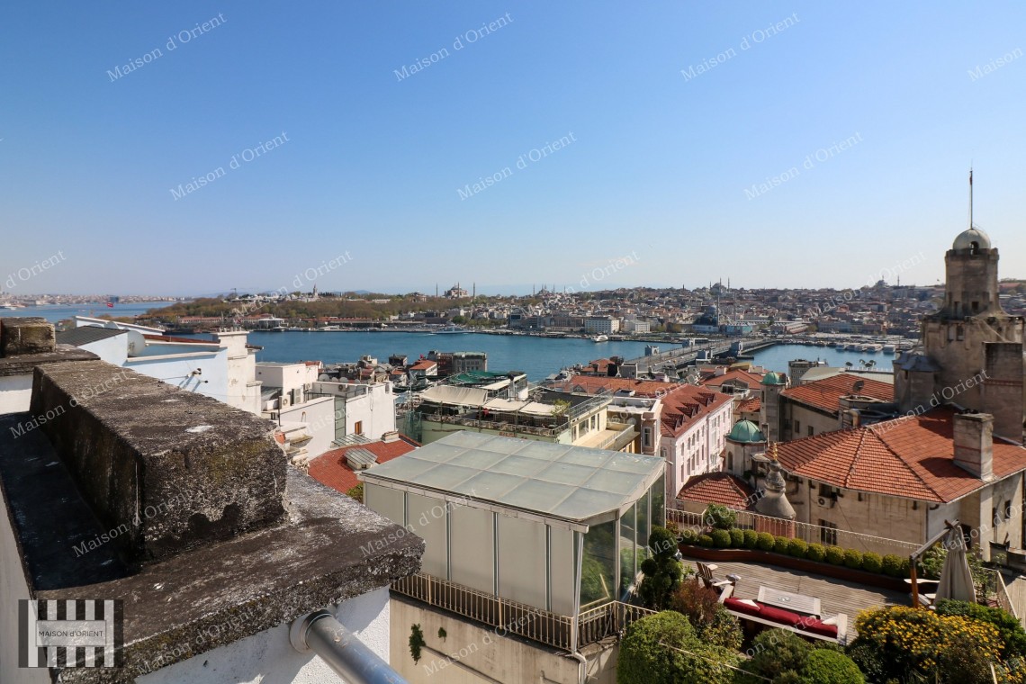 3+2 Flat for Rent in Historical Petraki Building, Galata