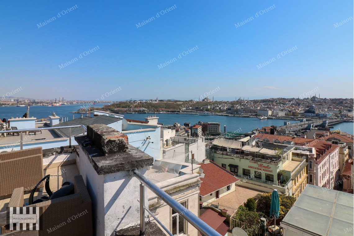 3+2 Flat for Rent in Historical Petraki Building, Galata