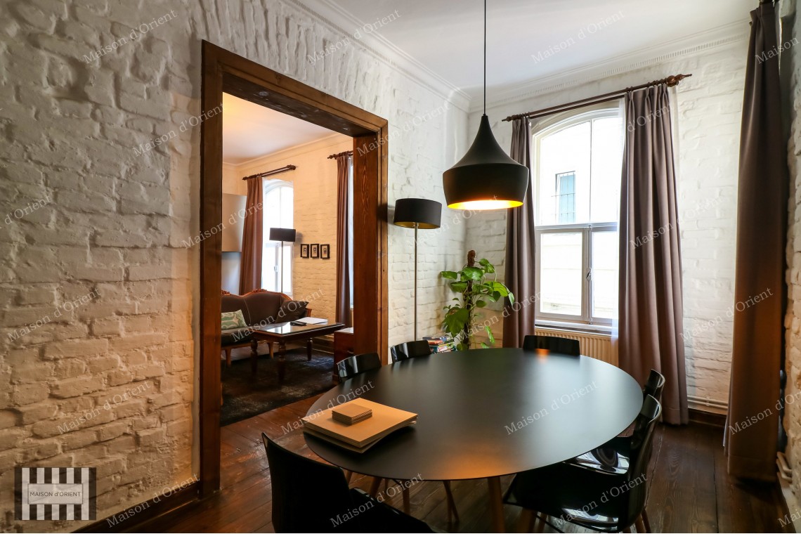 3+2 Flat for Rent in Historical Petraki Building, Galata