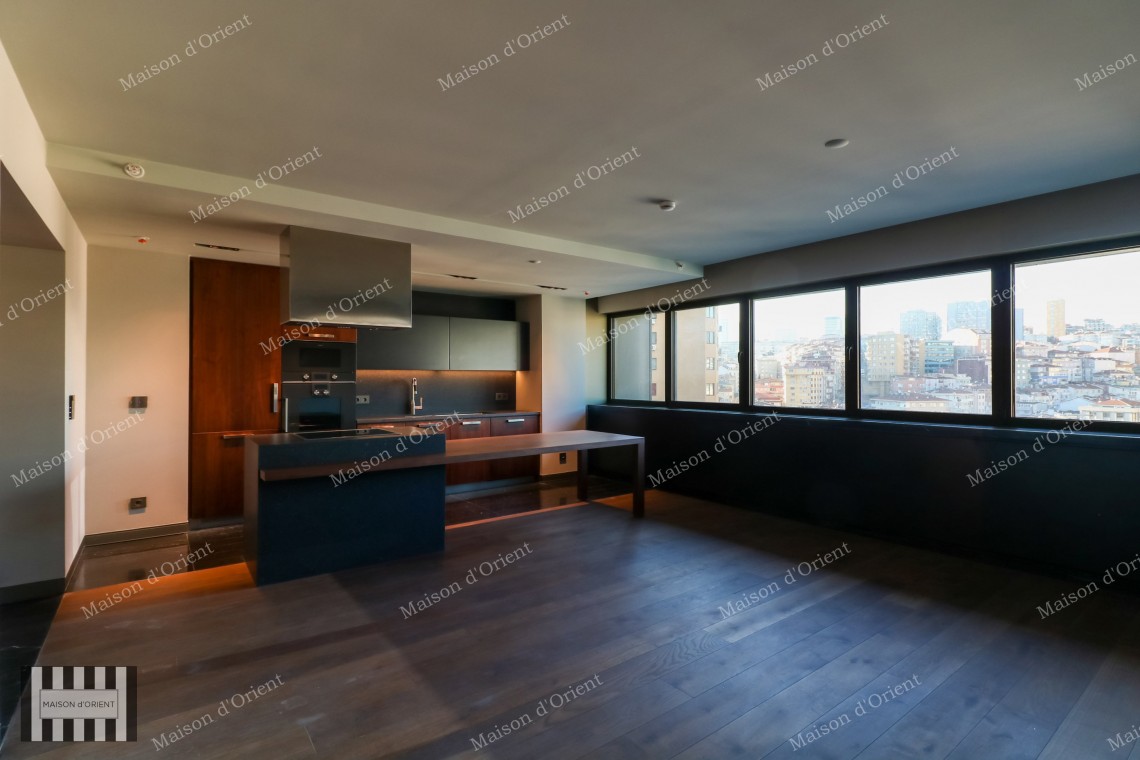 4+1 Residence with Panoramic City View for Sale in Nisantasi