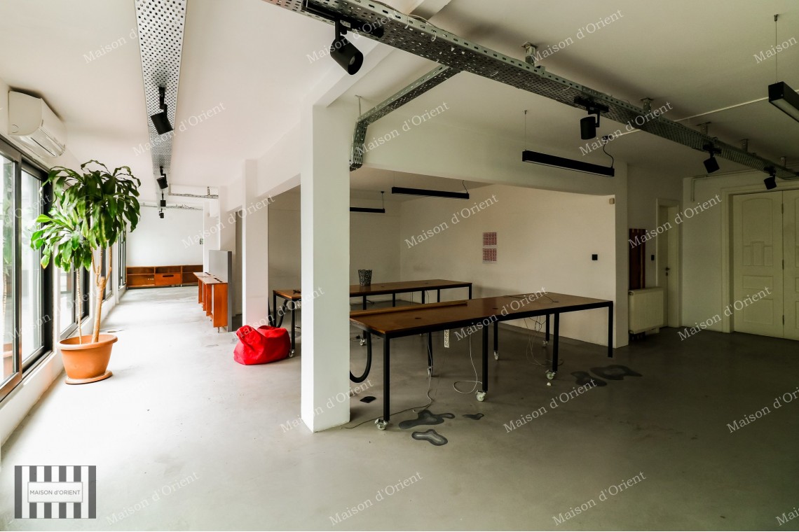 Tarihi Mısır Apartmanı'nda 450m2 Kiralık Teraslı Ofis