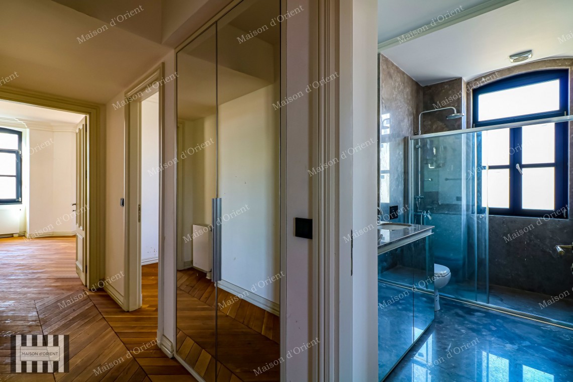 4+1 Duplex for Sale with Terrace and View in Tomtom Gardens