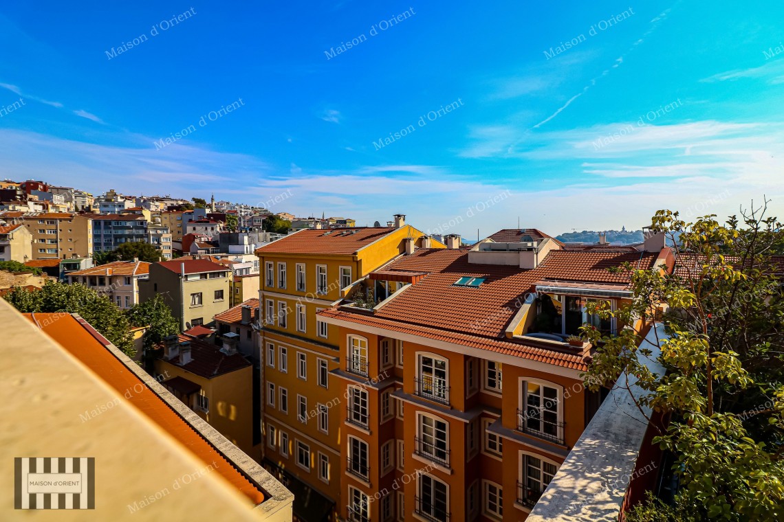 4+1 Duplex for Sale with Terrace and View in Tomtom Gardens