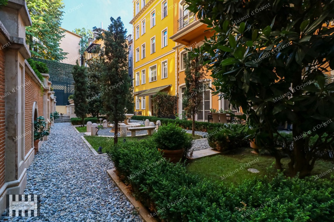 4+1 Duplex for Sale with Terrace and View in Tomtom Gardens