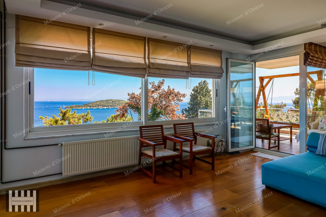 5+1 Duplex Flat for Sale with Terrace and Sea View in Büyükada