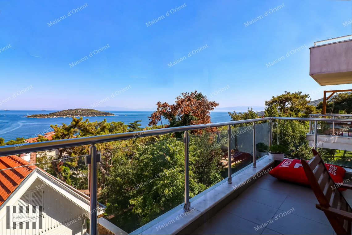5+1 Duplex Flat for Sale with Terrace and Sea View in Büyükada