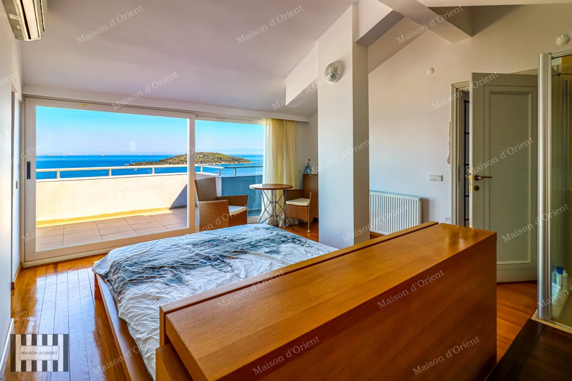 5+1 Duplex Flat for Sale with Terrace and Sea View in Büyükada
