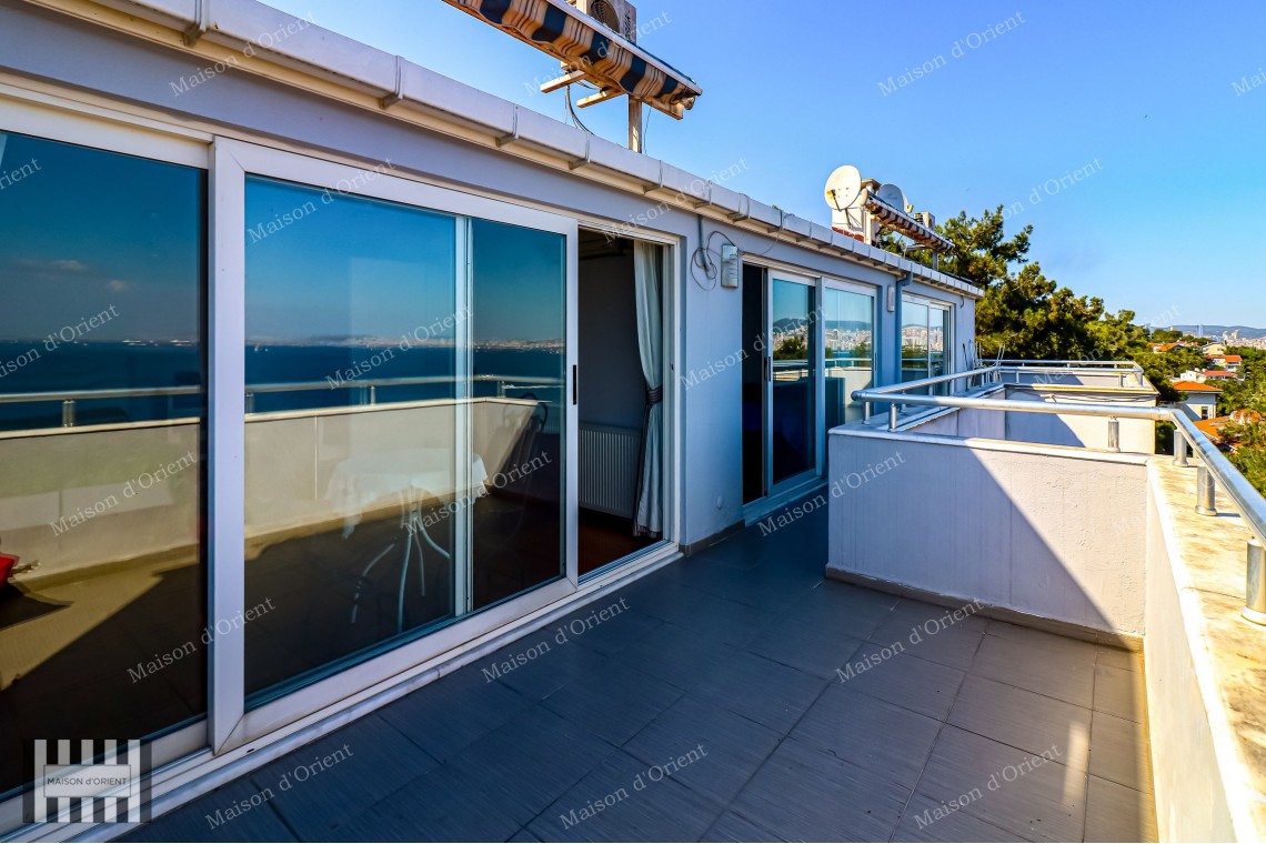 5+1 Duplex Flat for Sale with Terrace and Sea View in Büyükada