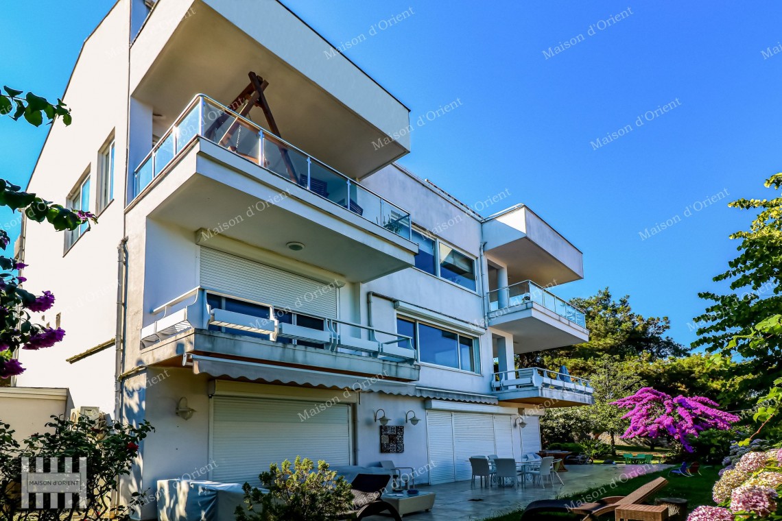 5+1 Duplex Flat for Sale with Terrace and Sea View in Büyükada