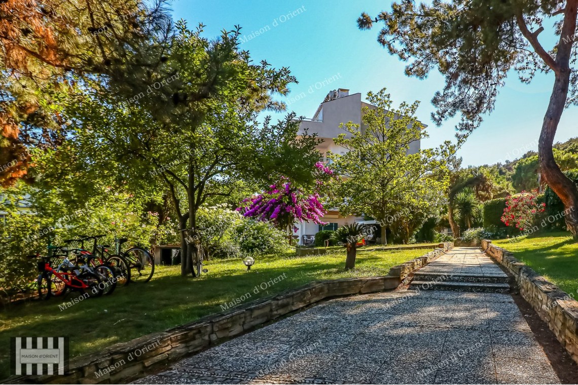 5+1 Duplex Flat for Sale with Terrace and Sea View in Büyükada