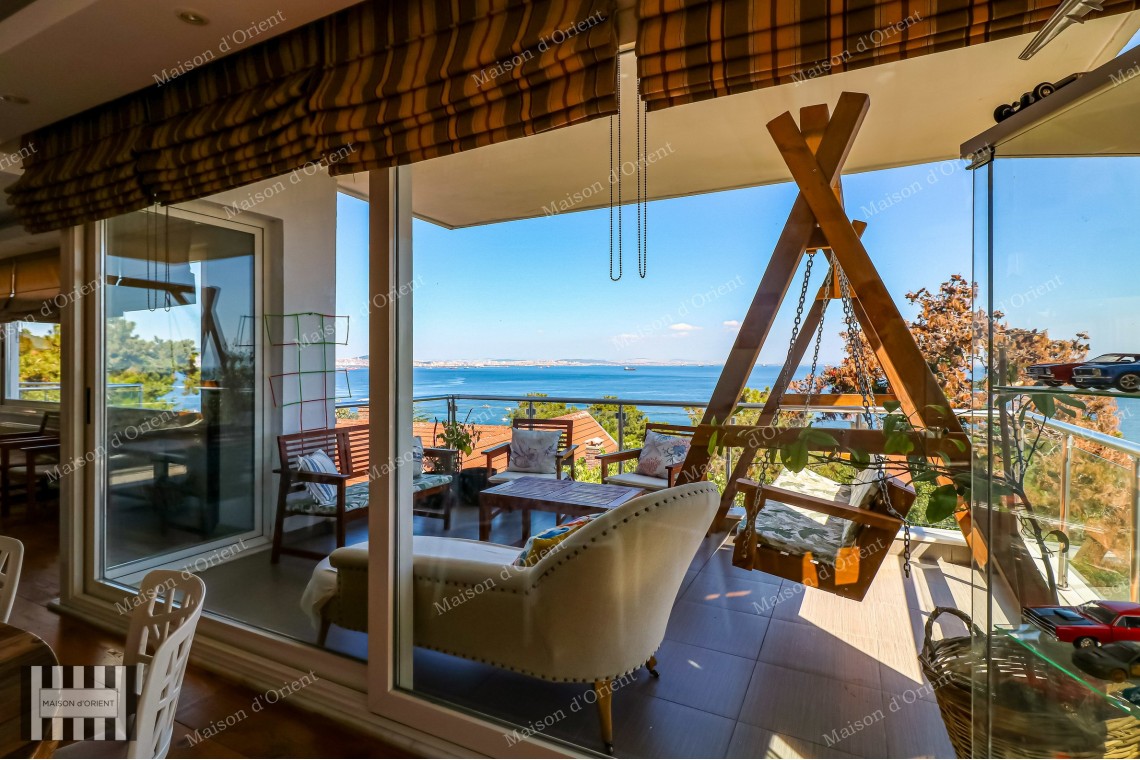 5+1 Duplex Flat for Sale with Terrace and Sea View in Büyükada