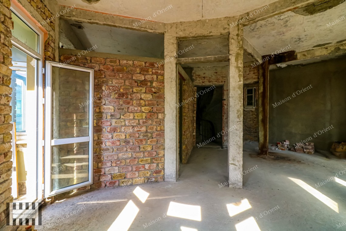 6 Storeys Historical Building for Sale in Central Cihangir