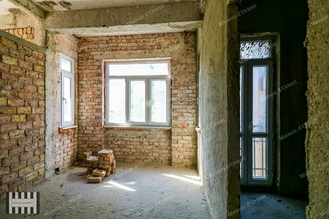 6 Storeys Historical Building for Sale in Central Cihangir