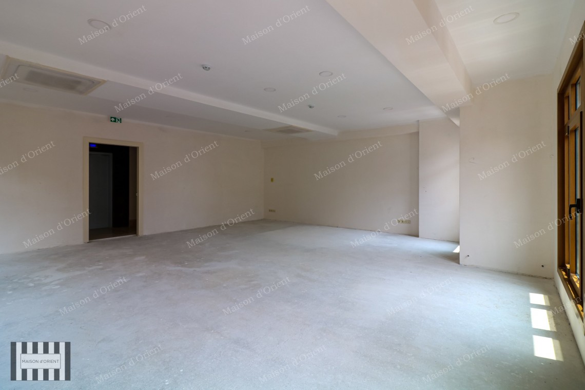 900sqm 5-Storeys Rental Building in Historical Tunel Square