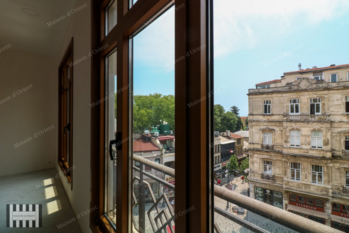 900sqm 5-Storeys Rental Building in Historical Tunel Square
