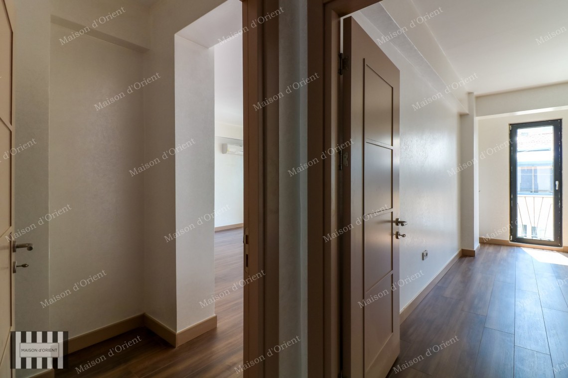 2+1 Rental Flat with Bosphorus View in Cihangir